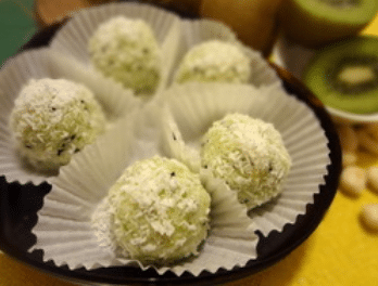 Как приготовить конфеты Рафаэлло из сочного киви и миндаля и не потолстеть