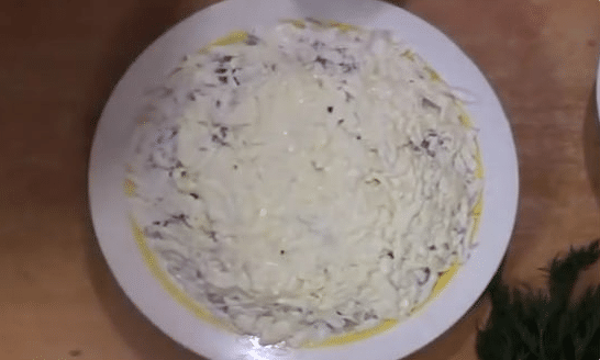 Салат подсолнух с чипсами, классический рецепт с фото