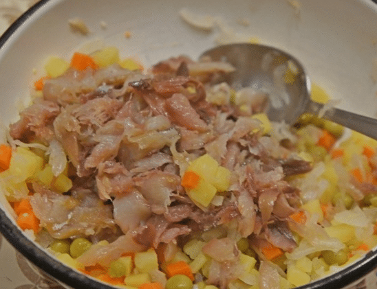 Оливье классический рецепт с колбасой. 7 пошаговых рецептов приготовления
