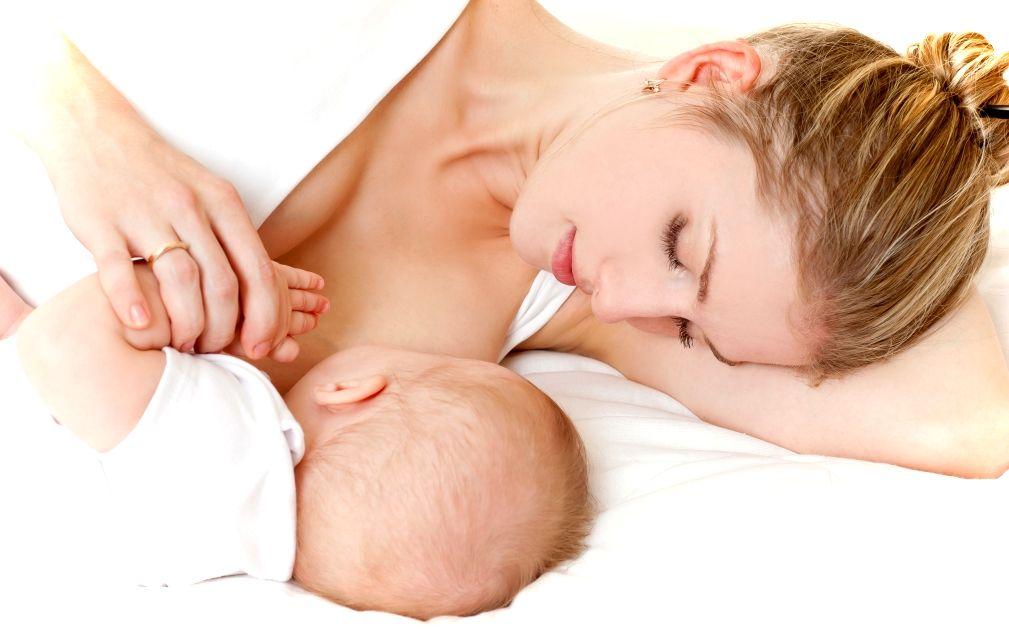 Что делать, если новорожденный подавился: советы по неотложной помощи