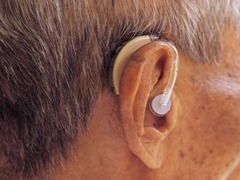как правильно выбрать слуховой аппарат